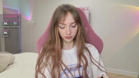 Snapshot of lunainnk chatting on 09.10.25 Luna online show from 09.10.25