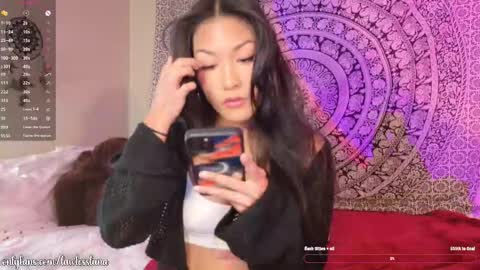 Snapshot of lunalawless chatting on 01.17.26 luna dela cruz online show from 01.17.26