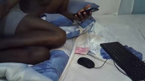 lunalove22_ online show from 09.14.25