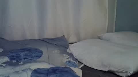 lunalove22_ online show from 09.15.25