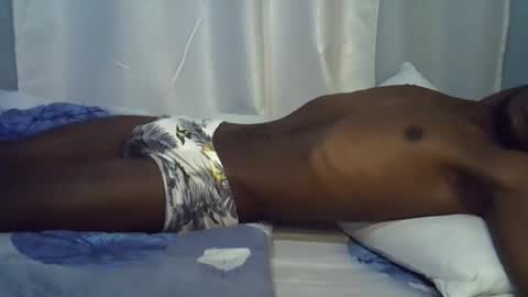 lunalove22_ online show from 09.18.25