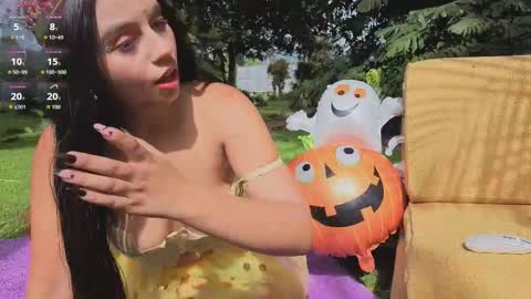 lunaluxe1001 online show from 10.31.25