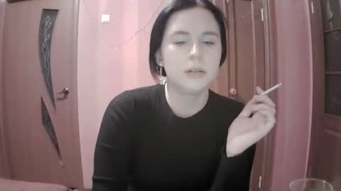 lunamystique_ online show from 02.10.25