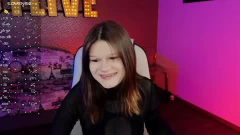 Snapshot of lunamytrend chatting on 03.06.26 Luna online show from 03.06.26