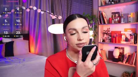 Luna  next streams Mon Fri Sat Sun 8pm-5am gmt0 online show from 03.09.25