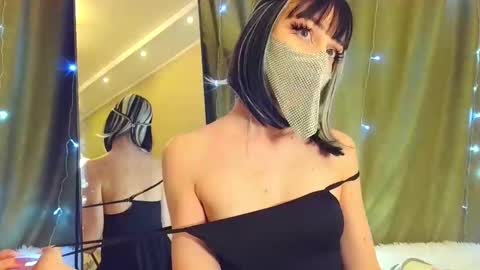 Luna online show from 12.15.25