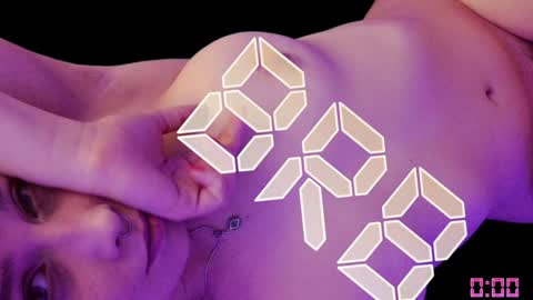 Luna online show from 01.14.25