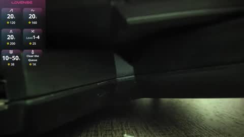 Aisha online show from 09.22.25