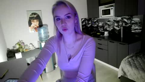 lunapeony online show from 02.11.26