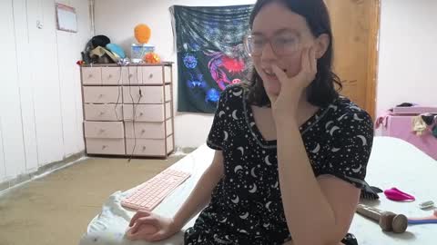 Snapshot of lunaquinn45 chatting on 12.28.24 lunaquinn45 online show from 12.28.24