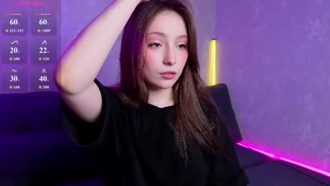 Snapshot of lunarialive chatting on 06.21.26 Sonya online show from 06.21.26