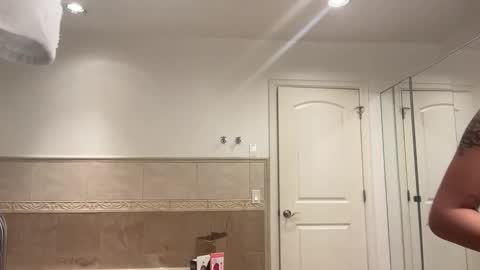 lunarose17 online show from 11.16.25