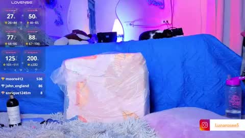 Snapshot of lunarosex5 chatting on 06.25.26 LUNA online show from 06.25.26