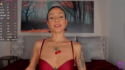 Snapshot of lunaruso chatting on 02.12.25 Luna Ruso online show from 02.12.25