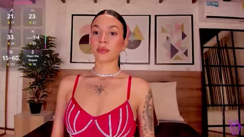 Luna Ruso  online show from 12.16.25