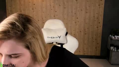 LunasShine online show from 02.06.26