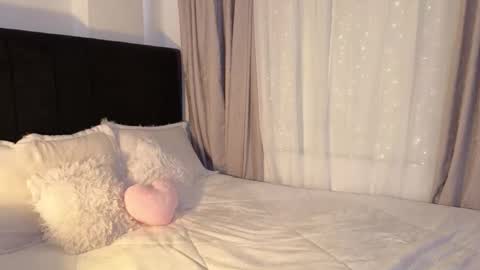 lunavelvet7 online show from 03.24.26