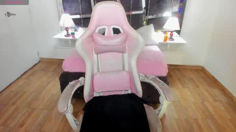  V A L E R I A   online show from 12.19.24