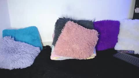 L U N I T A  online show from 02.26.25