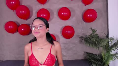 lunna__tylor online show from 10.06.25
