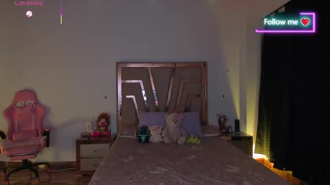 LUNA ROSE online show from 04.02.26