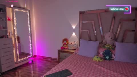 LUNA ROSE online show from 06.20.26