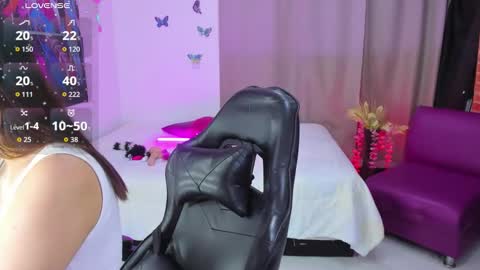 Snapshot of lunoox_ chatting on 02.26.26 LunoxLili online show from 02.26.26