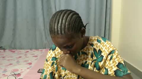 luo_queen online show from 09.15.25