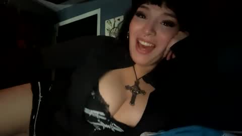 Snapshot of lupitaissick chatting on 03.02.25 Lupita online show from 03.02.25