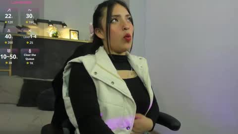 Lurea pearl online show from 10.22.25