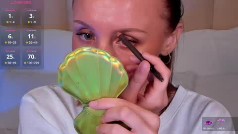 Snapshot of lushcherry chatting on 05.28.26 your sweet Liana online show from 05.28.26
