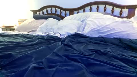 Kikithebaee online show from 12.20.24