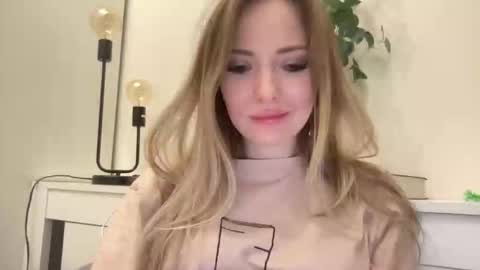 Snapshot of lusiluv chatting on 10.17.25 lusiluv online show from 10.17.25