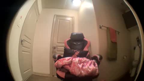 LOLA online show from 01.03.25