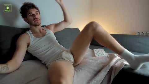 Snapshot of lustfullooking chatting on 11.07.25 lustfullooking online show from 11.07.25