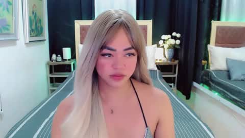 Snapshot of lustfuloffendertrina chatting on 01.13.25 Trina online show from 01.13.25