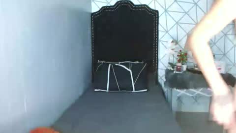 Snapshot of lustress_katalina69 chatting on 02.21.26 lustress_katalina69 online show from 02.21.26