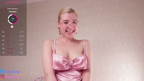 Freya    online show from 01.08.25