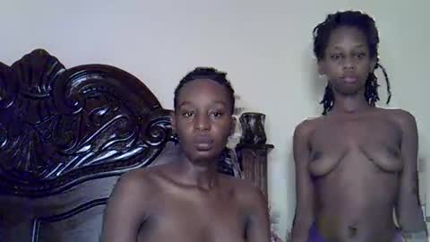 lutino_lovebirds online show from 03.21.26