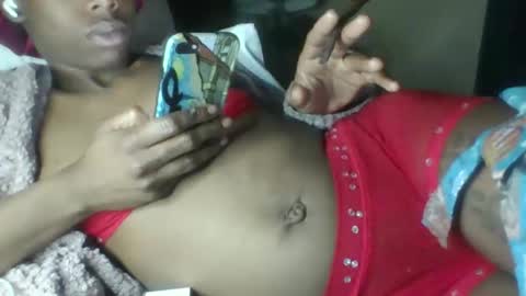 Snapshot of luvbug555 chatting on 12.19.25 luvbug555 online show from 12.19.25