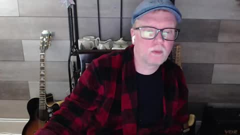 luvbunde online show from 02.21.26