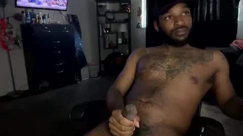 Snapshot of luverboibbc chatting on 12.13.24 luverboi online show from 12.13.24