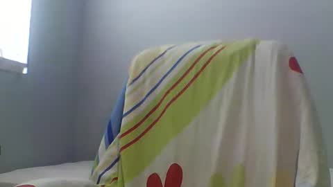 Snapshot of luvu4everxxx chatting on 03.08.26 Bee Bee online show from 03.08.26