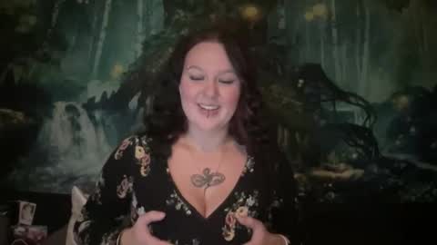 luvvvmia online show from 10.17.25