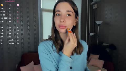 Snapshot of luvwithinn chatting on 11.19.25 Eliza online show from 11.19.25