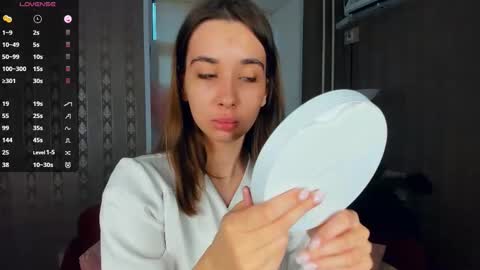 Snapshot of luvwithinn chatting on 11.27.25 Eliza online show from 11.27.25