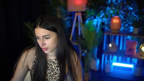 Snapshot of luxeavelyn chatting on 11.26.25 luxeavelyn online show from 11.26.25