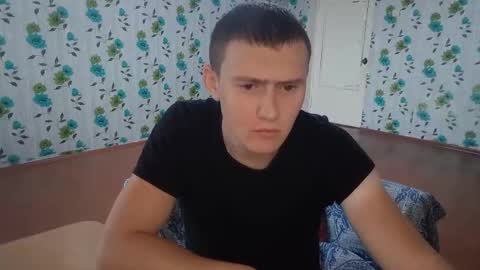 Snapshot of luxeboy_ chatting on 09.19.25 Mike online show from 09.19.25