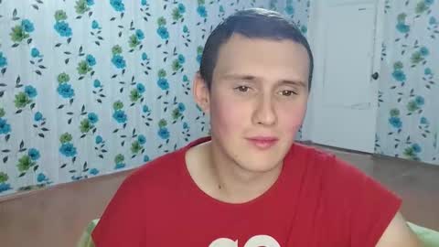 Snapshot of luxeboy_ chatting on 10.08.25 Mike online show from 10.08.25