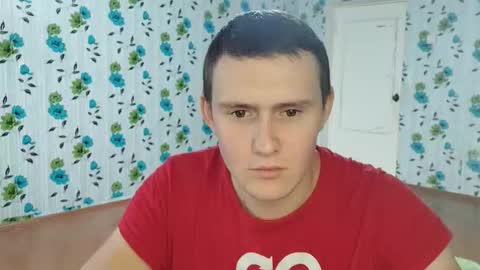 Snapshot of luxeboy_ chatting on 10.12.25 Mike online show from 10.12.25